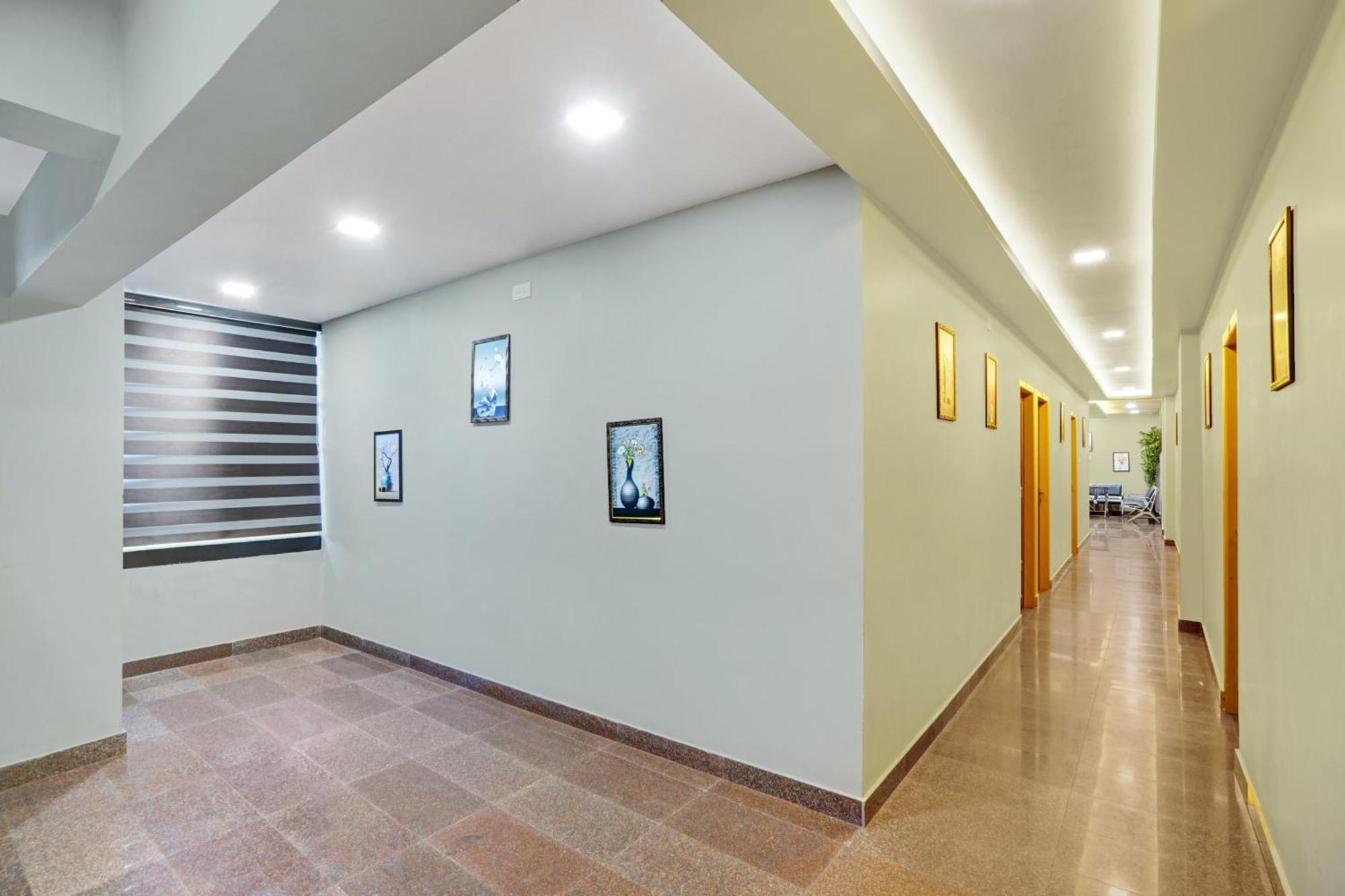 Hotel O Century Regency Kochi Exterior photo