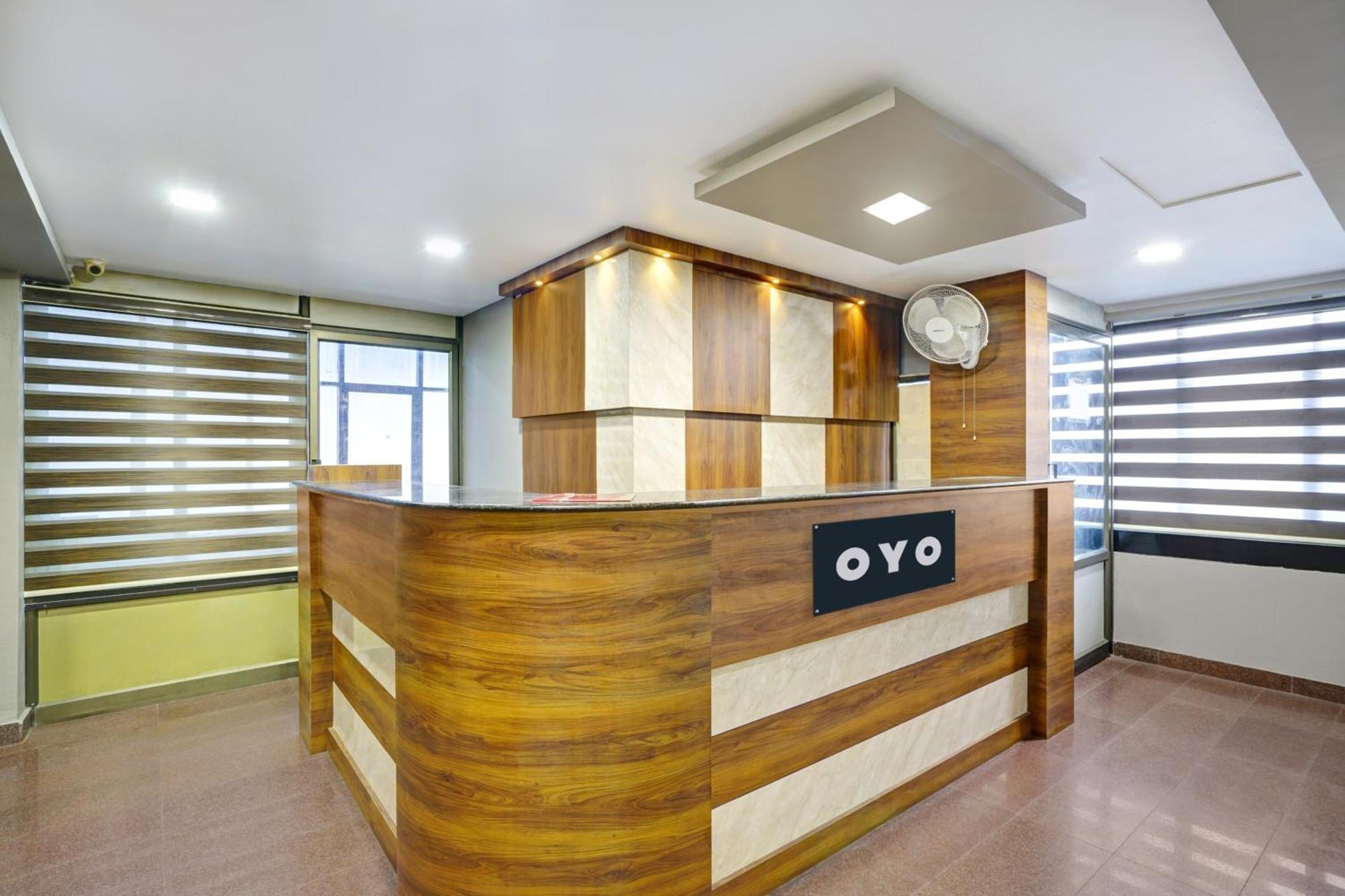 Hotel O Century Regency Kochi Exterior photo